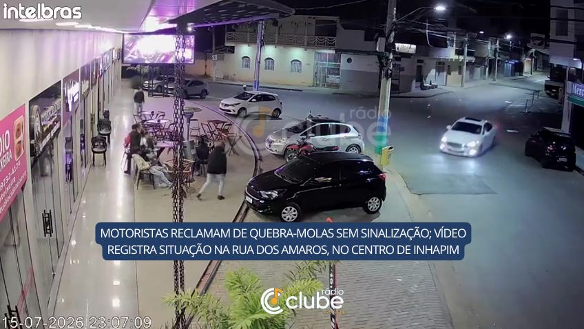 Motoristas reclamam de quebra-molas sem sinalização; vídeo registra situação no início da Rua dos Amaros, no Centro de Inhapim